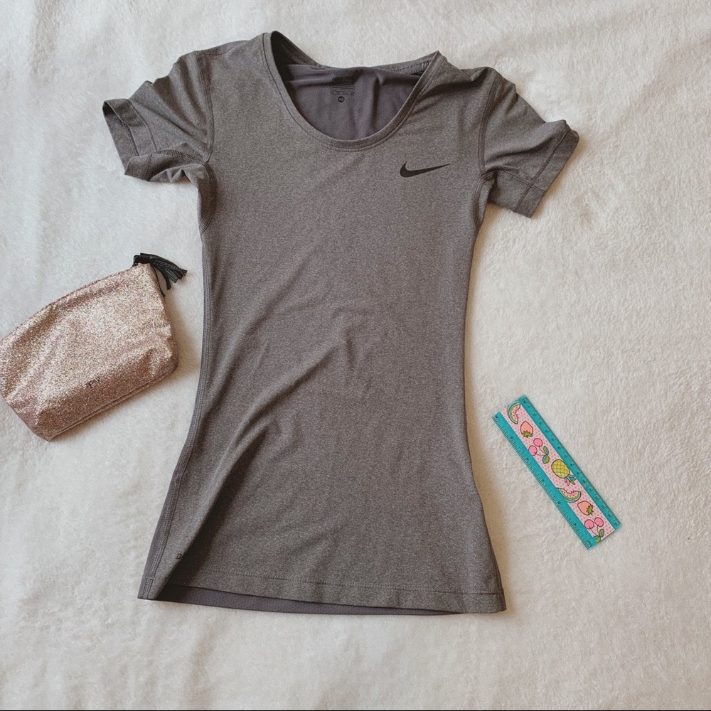nike pro womens short sleeve training top